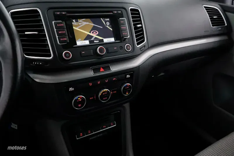 Volkswagen Sharan - foto 13