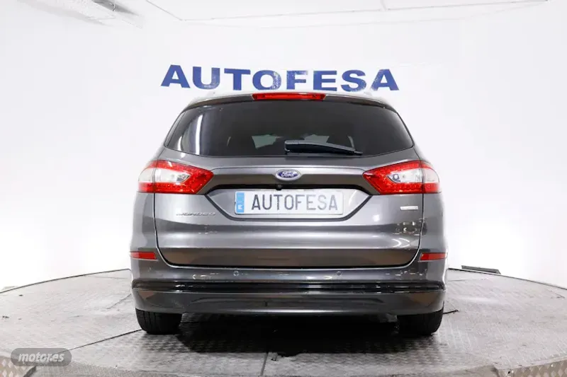 Ford Mondeo - foto 6