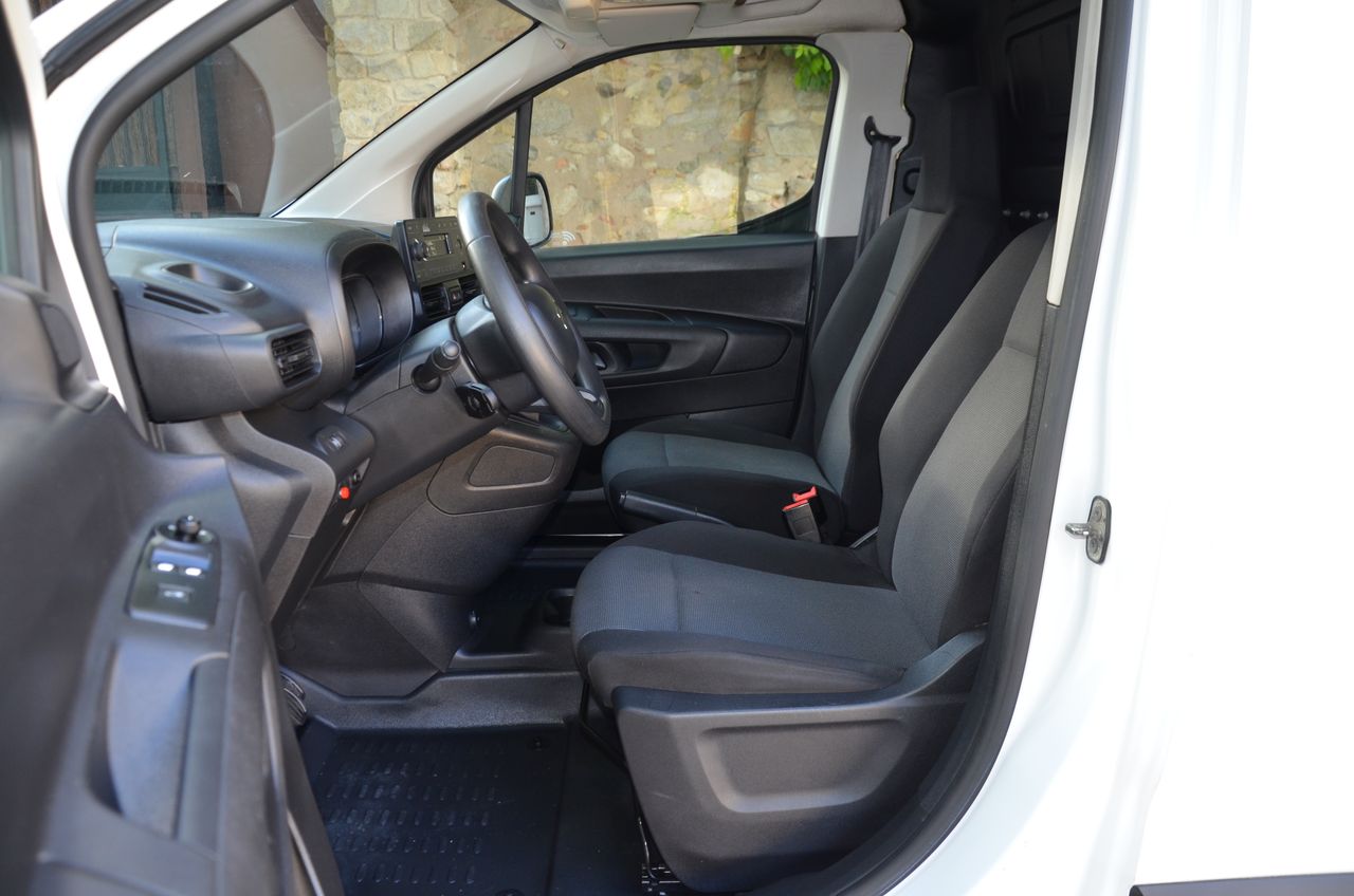 Citroën Berlingo BLUEHDI 75CV FURGÓN  ( ESTANTERÍAS MUEBLE D - foto 8