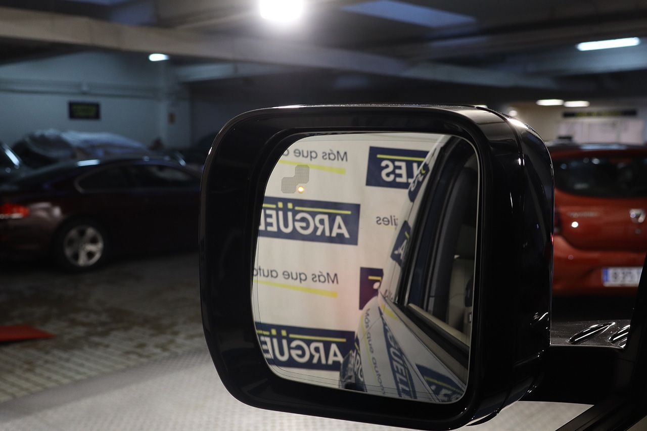 Land-Rover Defender 90 3.0 D200 MHEV SE 200cv - foto 19