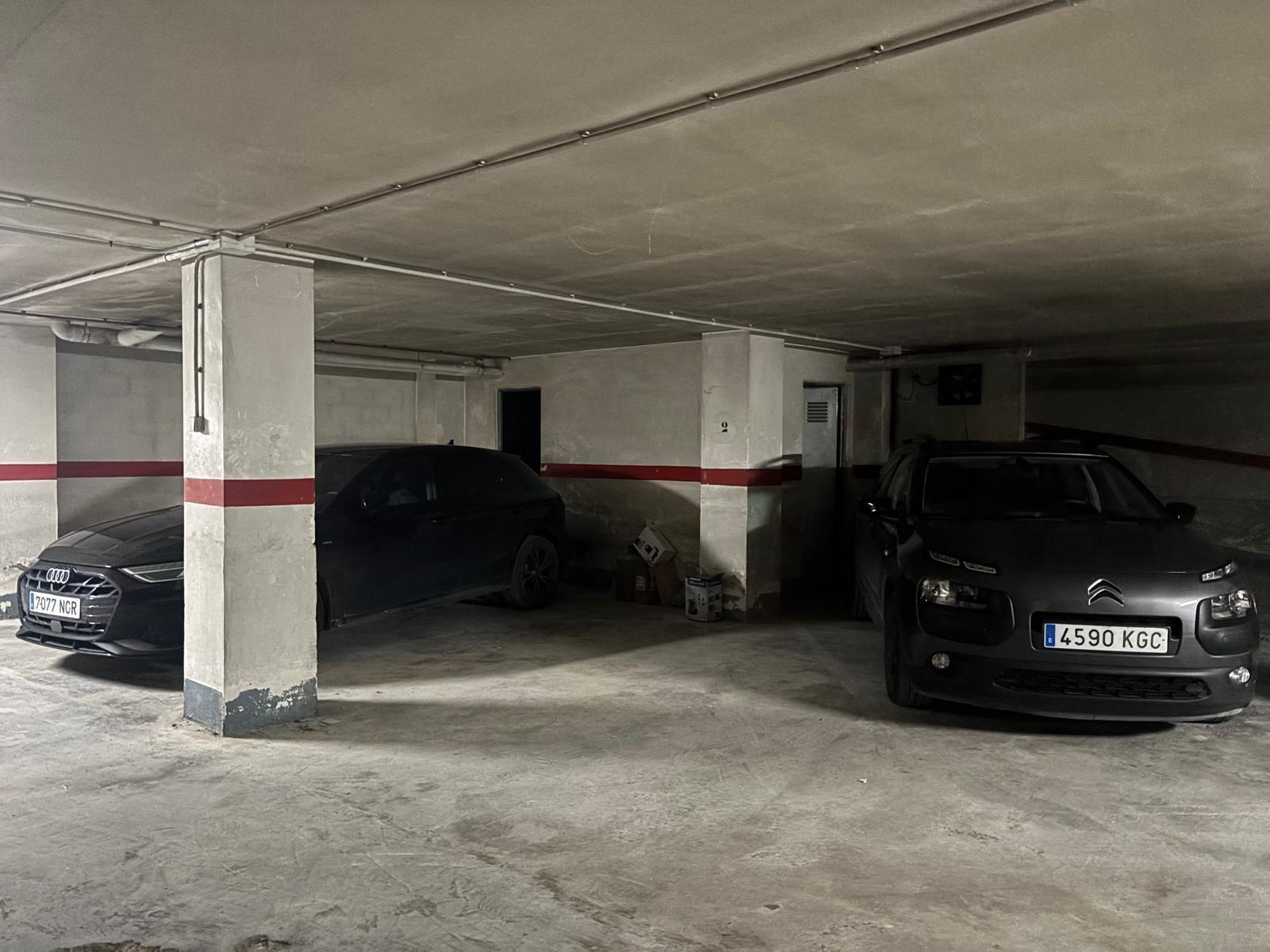 Plaza de garaje en alquiler para vehículo.