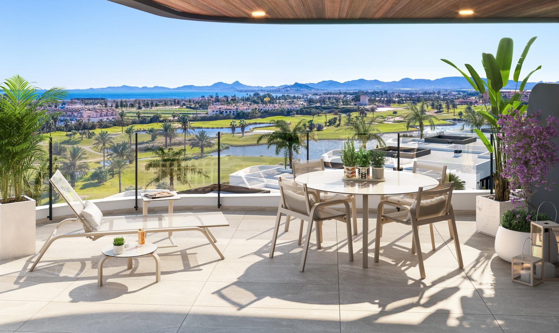 Residencia de nueva construcción en primera línea del campo  - foto 3