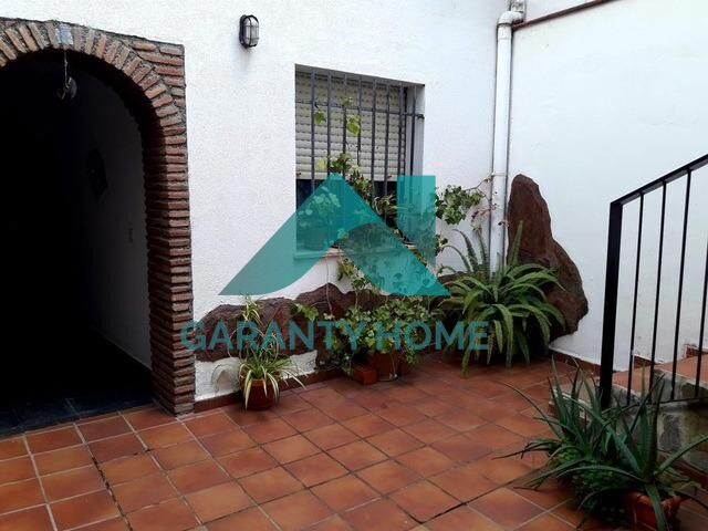 SE ALQUILA APARTAMENTO DÚPLEX AMUEBLADO EN ZONA PLAZA DE TOROS ✨🏡