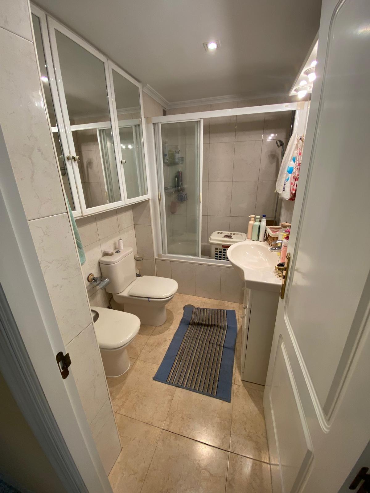 Centro Sevilla. Excelente ubicación. Piso familiar de 4 dorm - foto 11