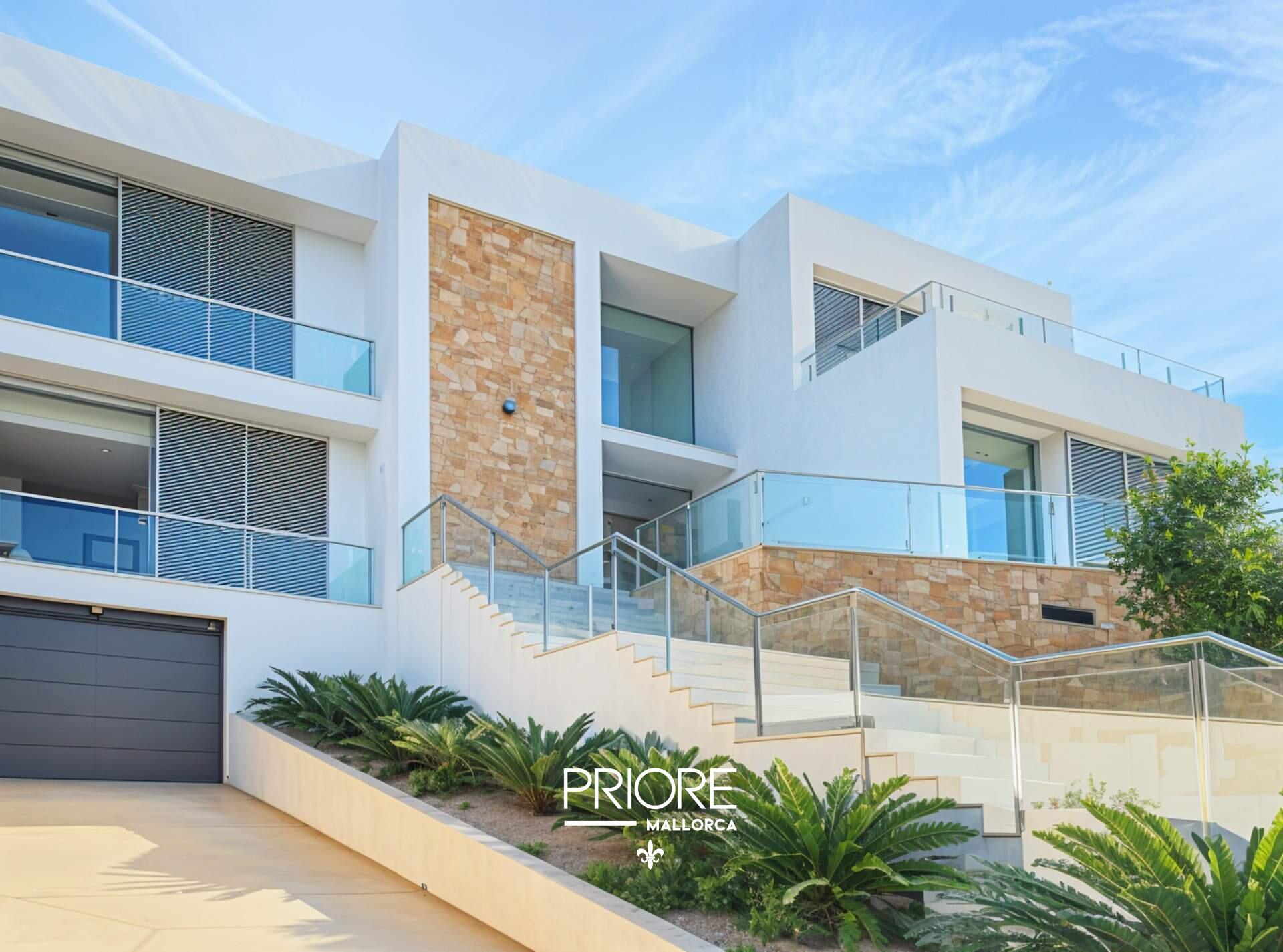 Exclusiva villa contemporánea con piscina infinita en Cala V - foto 6