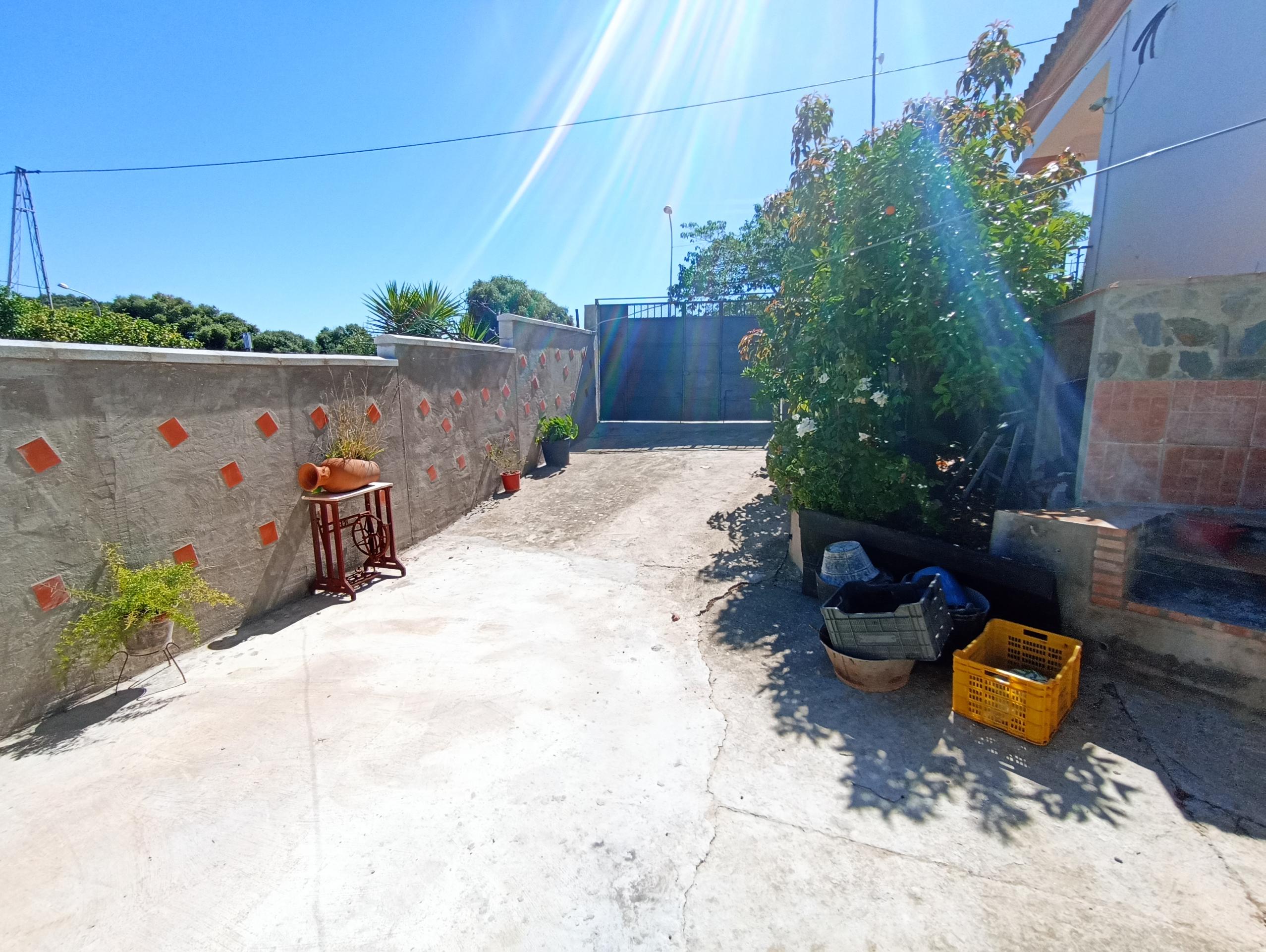 PARCELA URBANA CON CHALET LISTO PARA ENTRAR A VIVIR EN PEDAN - foto 5