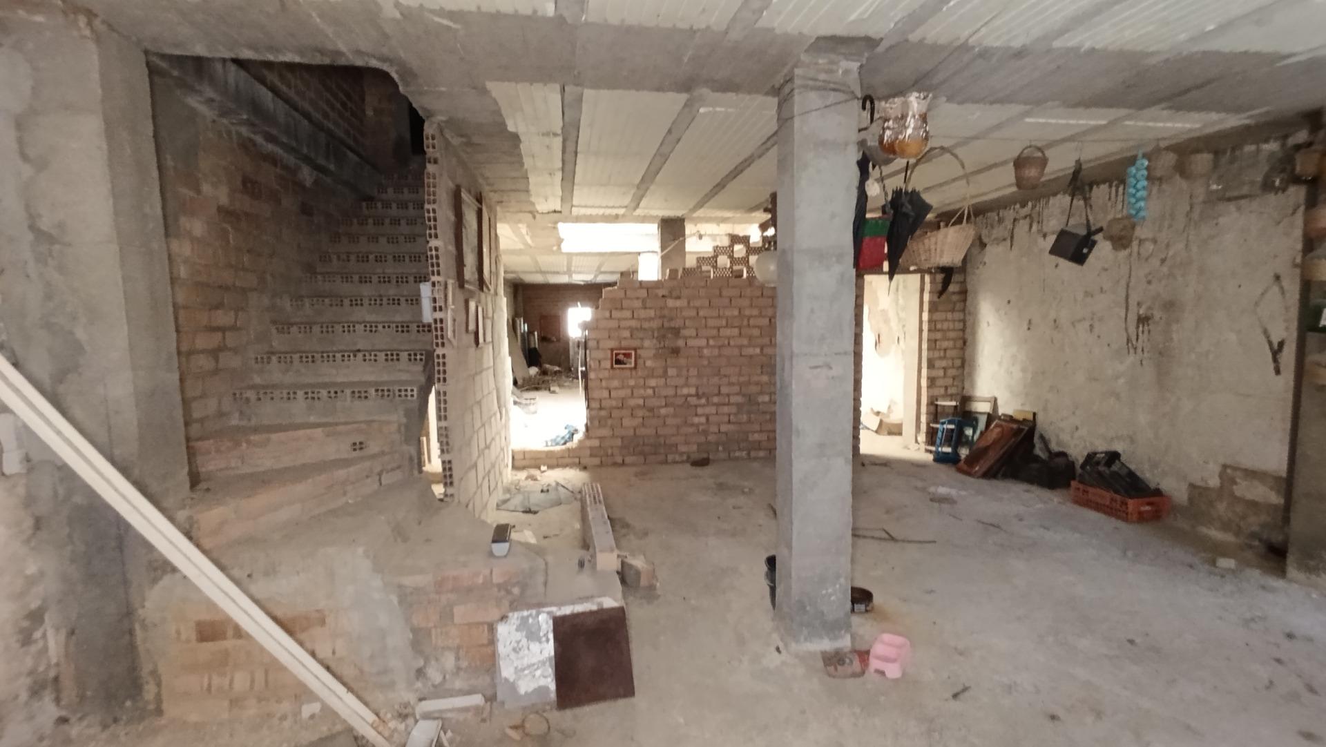 PROPIEDAD CON LOCAL COMERCIAL Y OPCIÓN DE VARIAS VIVIENDAS E - foto 20