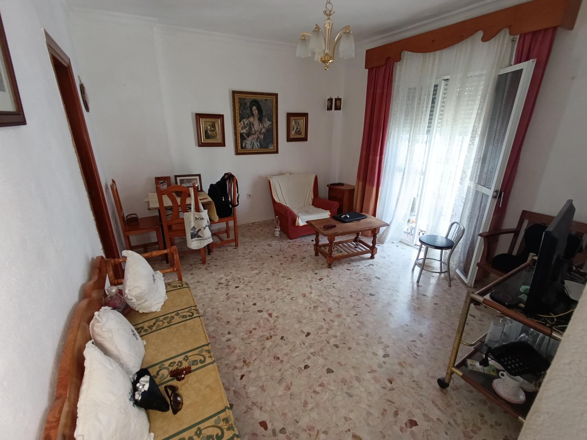 EDIFICIO CON DOS PISOS INDEPENDIENTES EN EL BARRIO BAJO - foto 21