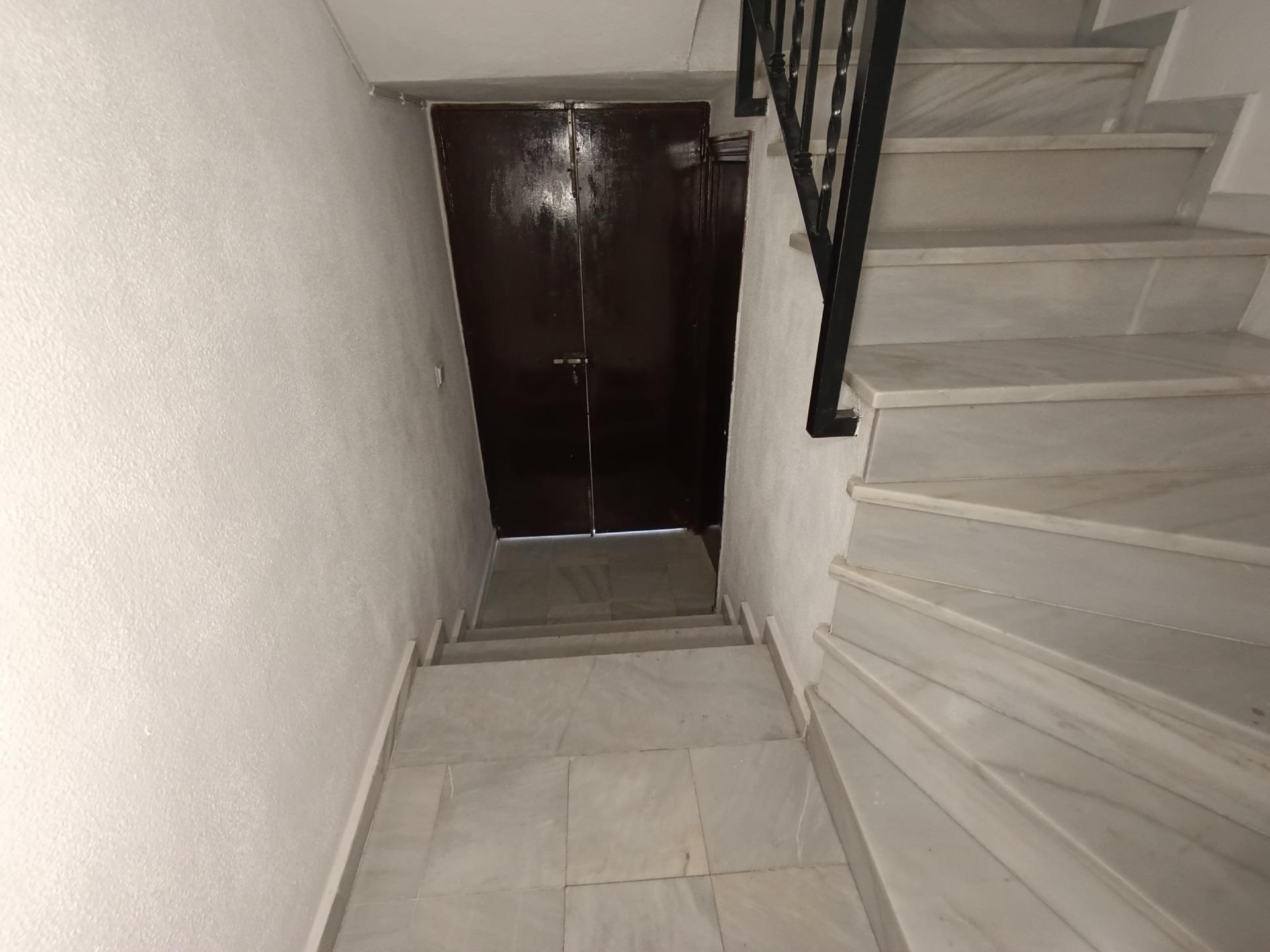 EDIFICIO CON DOS PISOS INDEPENDIENTES EN EL BARRIO BAJO - foto 25