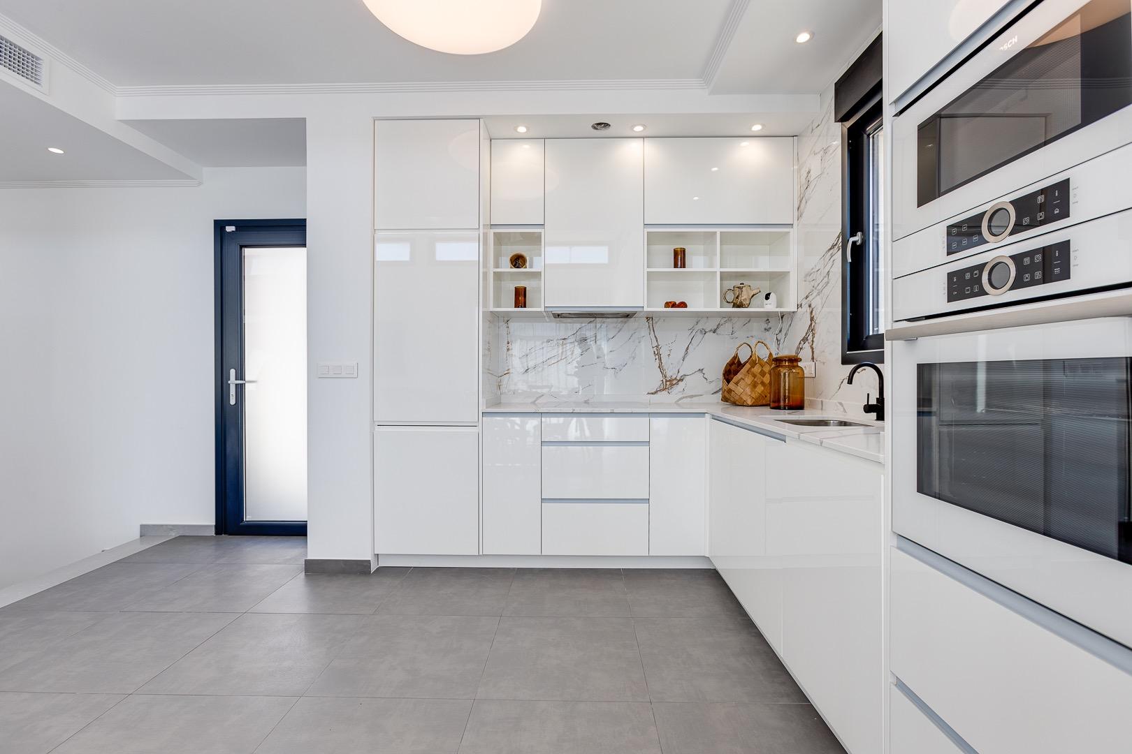 VILLA CON VISTAS AL MAR EN TORREVIEJA ( LA MATA ) - foto 12