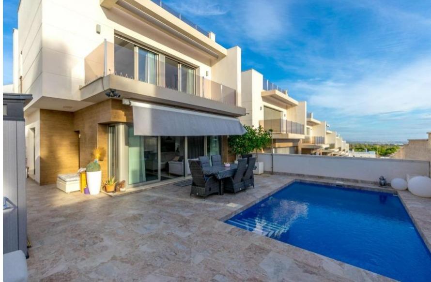 VILLA DE 3 DORMITORIOS 3 BAÑOS EN ORIHUELA COSTA (PAU 26) - foto 2