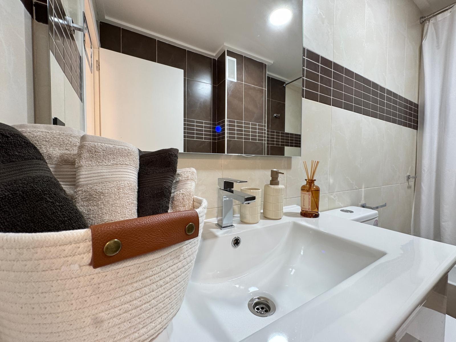 REFORMADO APARTAMENTO DE 3 DORM. 2 BAÑOS A 400 METROS DE PLA - foto 7