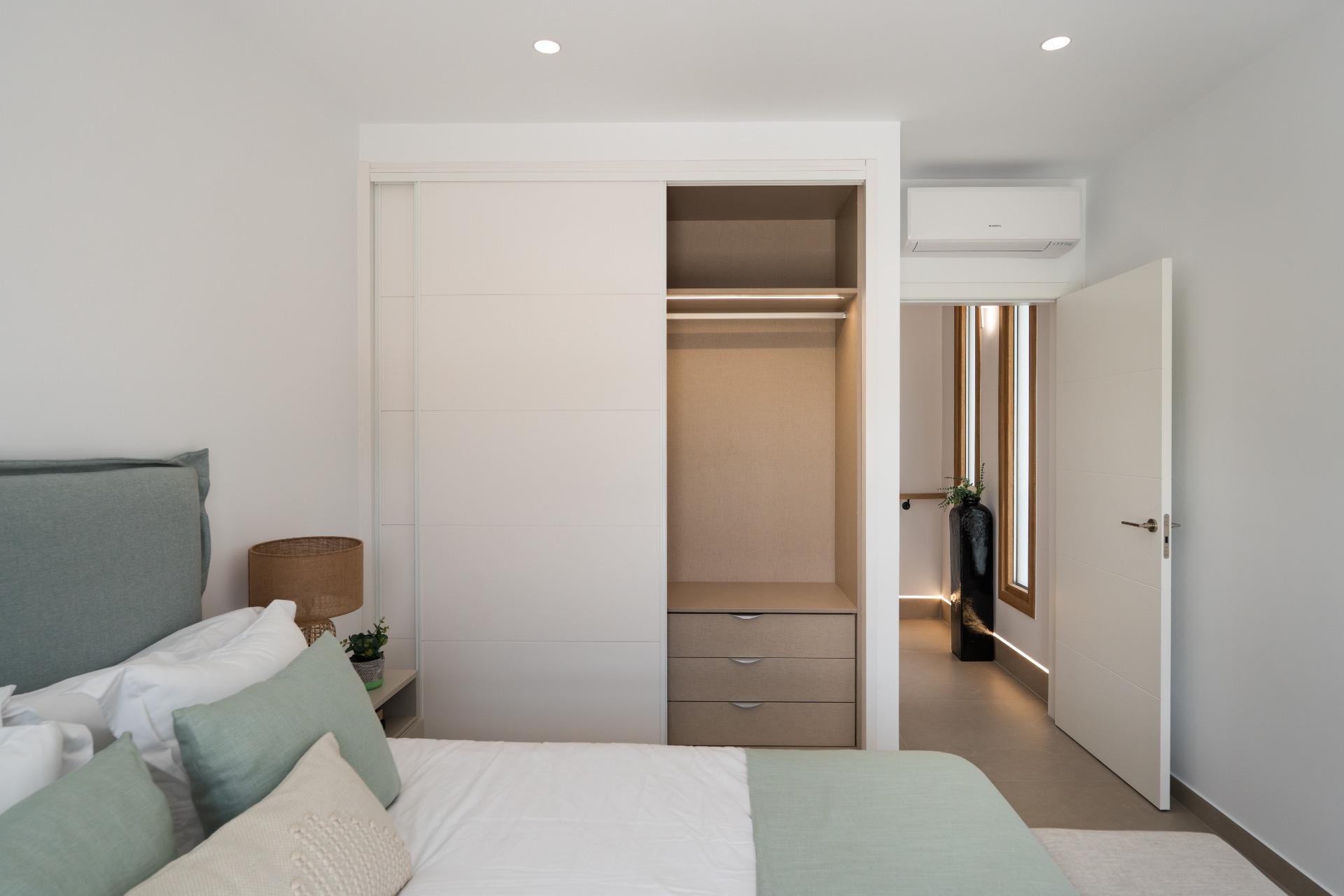 VILLA DE 4 DORMITORIO Y 5 BAÑOS EN ORIHUELA COSTA (CAMPOAMOR - foto 29