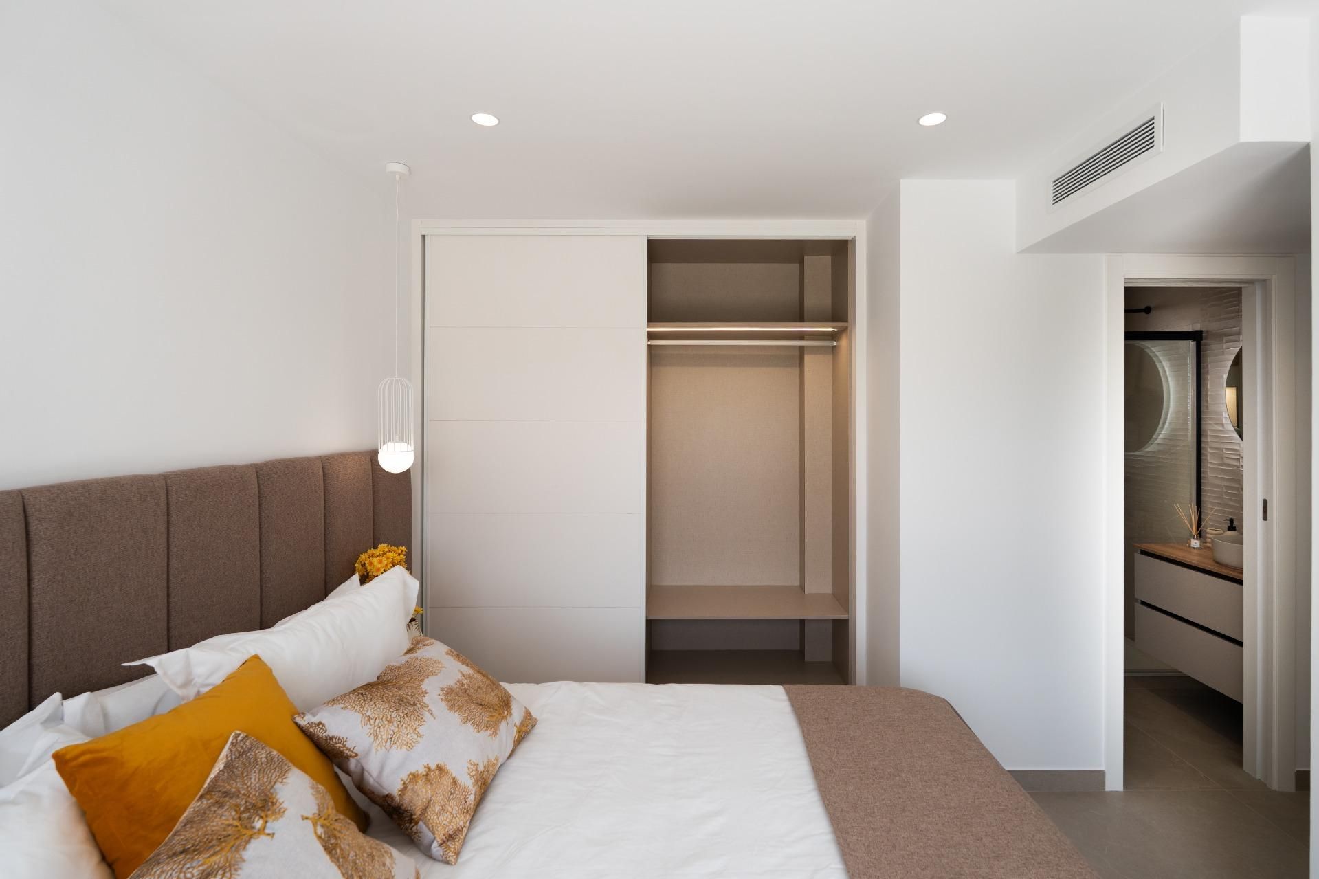 VILLA DE 4 DORMITORIO Y 5 BAÑOS EN ORIHUELA COSTA (CAMPOAMOR - foto 36