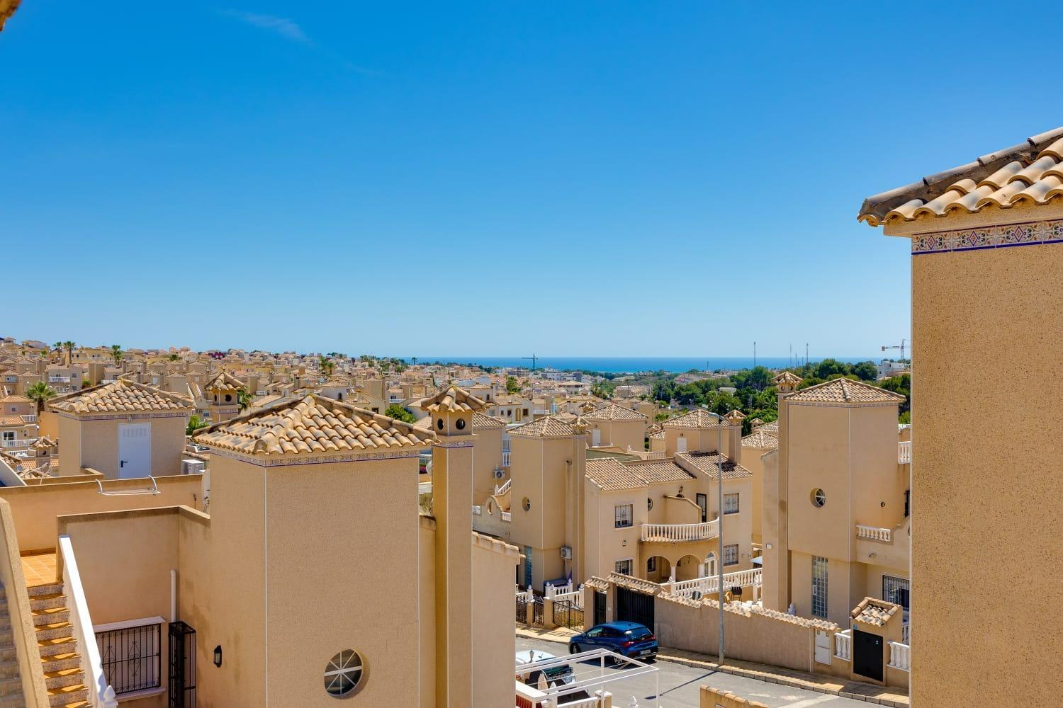 Adosado de 3 dormitorios 2 baños, Tu hogar ideal en Las Fili - foto 18