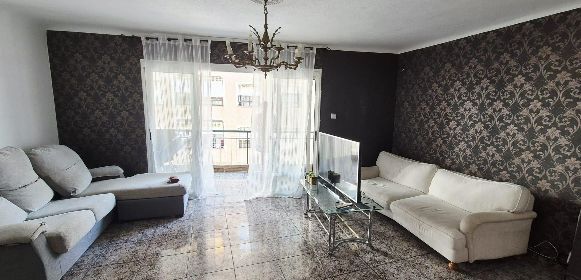 APARTAMENTO DE 4 DORMITORIOS 2 BAÑOS EN PLAYA DEL CURA EN TORREVIEJA (ALICANTE) PLANTA SEGUNDA SIN ASCENSOR.