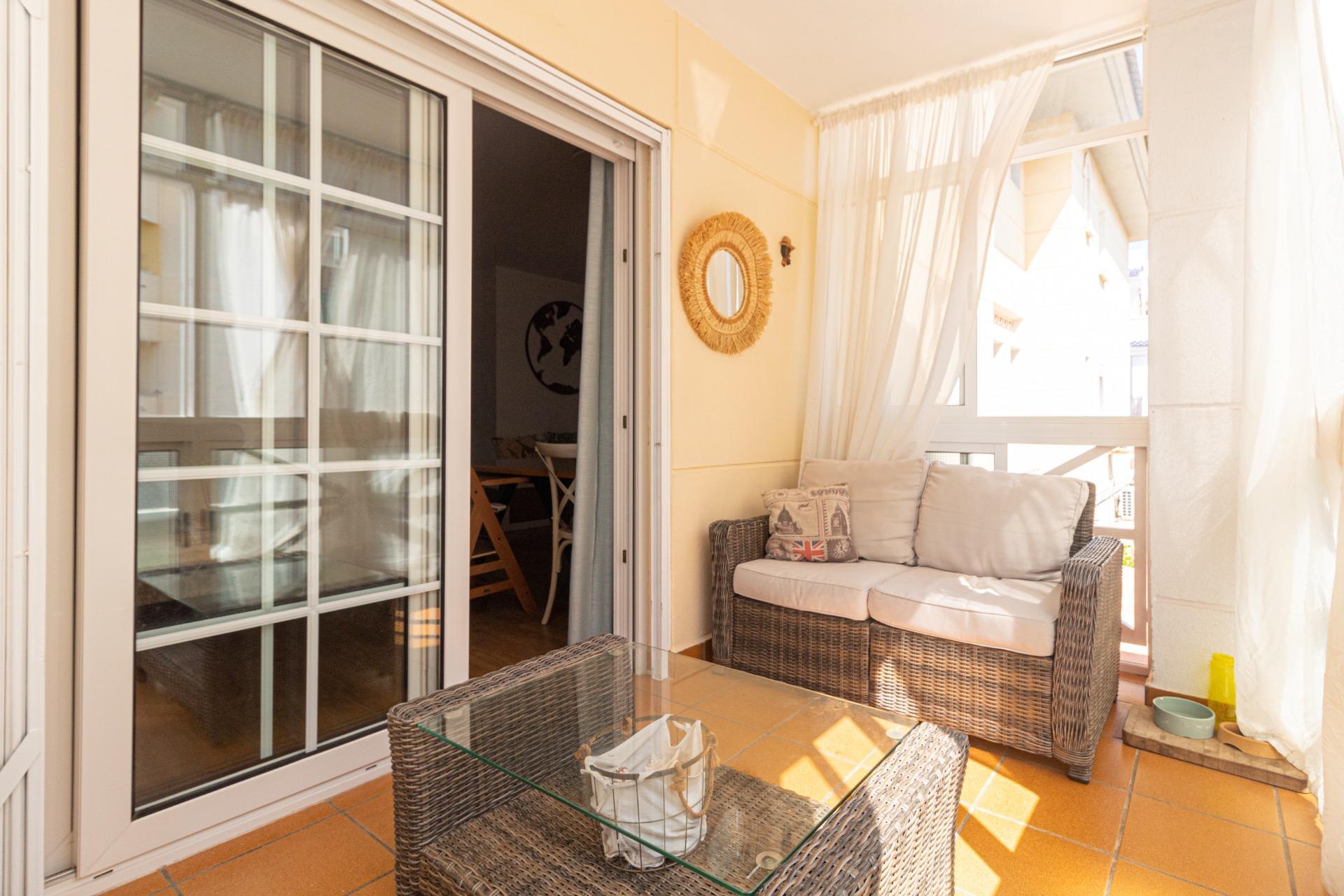 Apartamento de 3 dormitorios 2 baños en Torrevieja ¡Tu refug