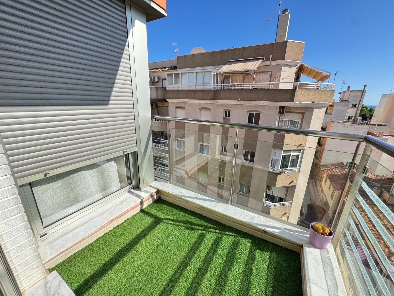 APARTAMENTO EN TORREVIEJA A 500 METROS DE LA PLAYA DE 3 DORM - foto 34