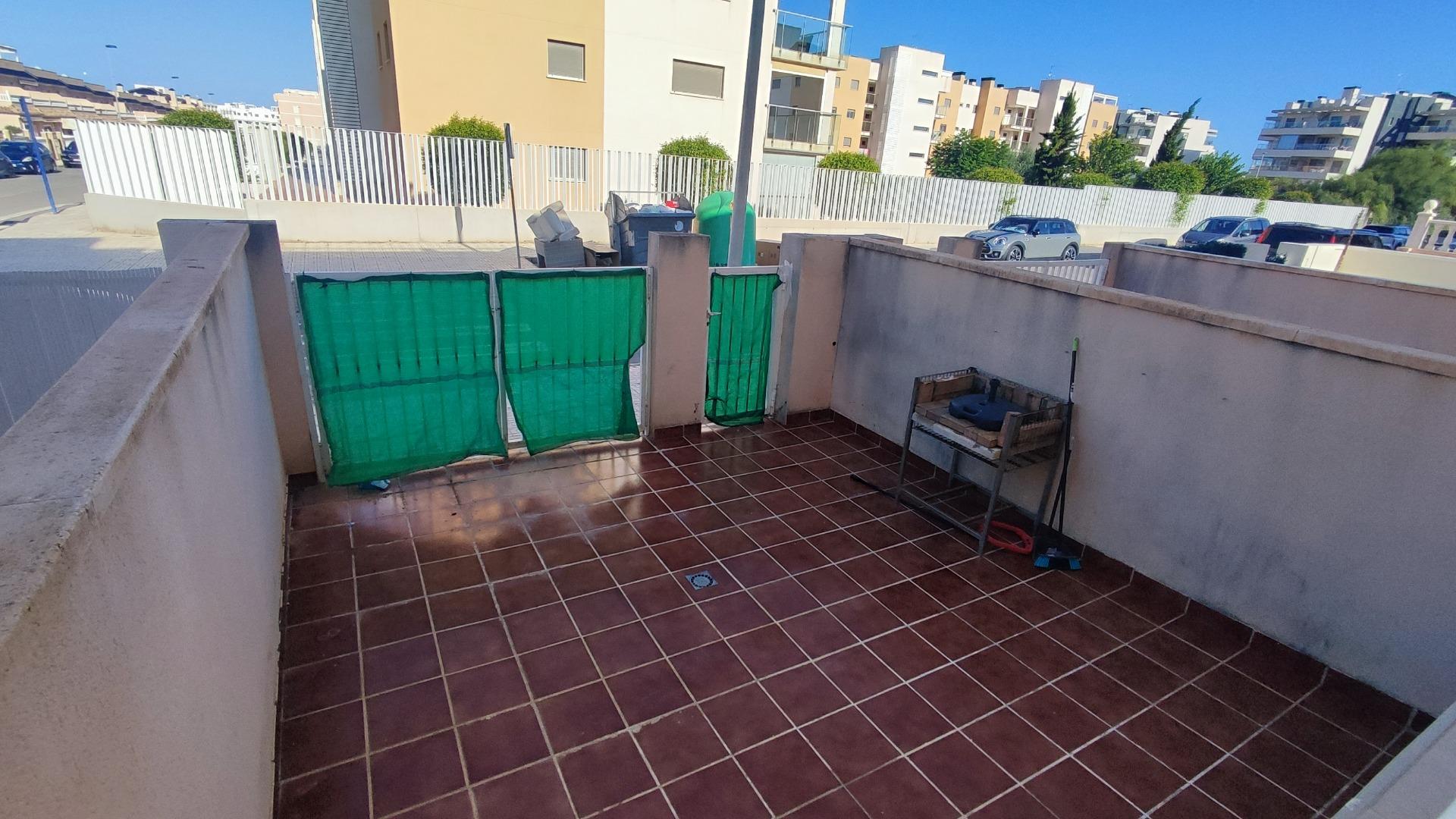 Duplex de 3 dormitorios 2 baños, piscina comunitaria en Orih - foto 7