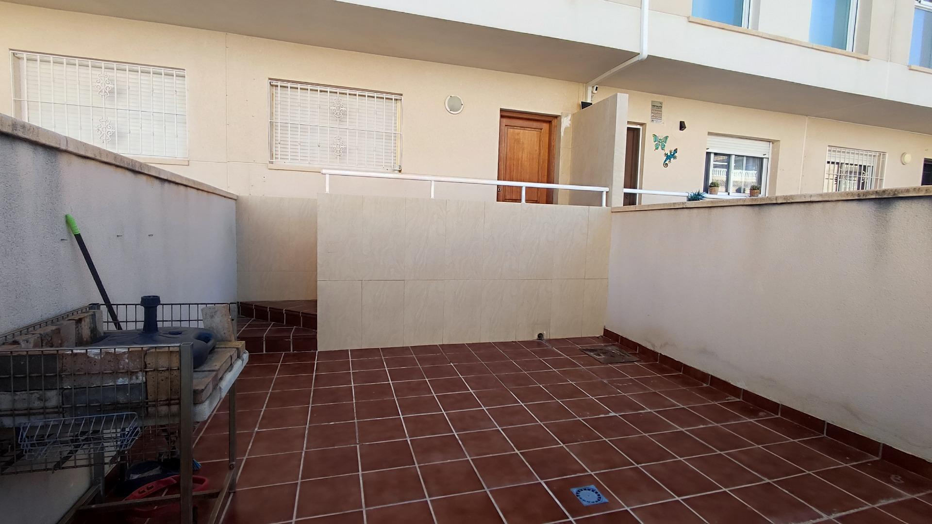 Duplex de 3 dormitorios 2 baños, piscina comunitaria en Orih - foto 23