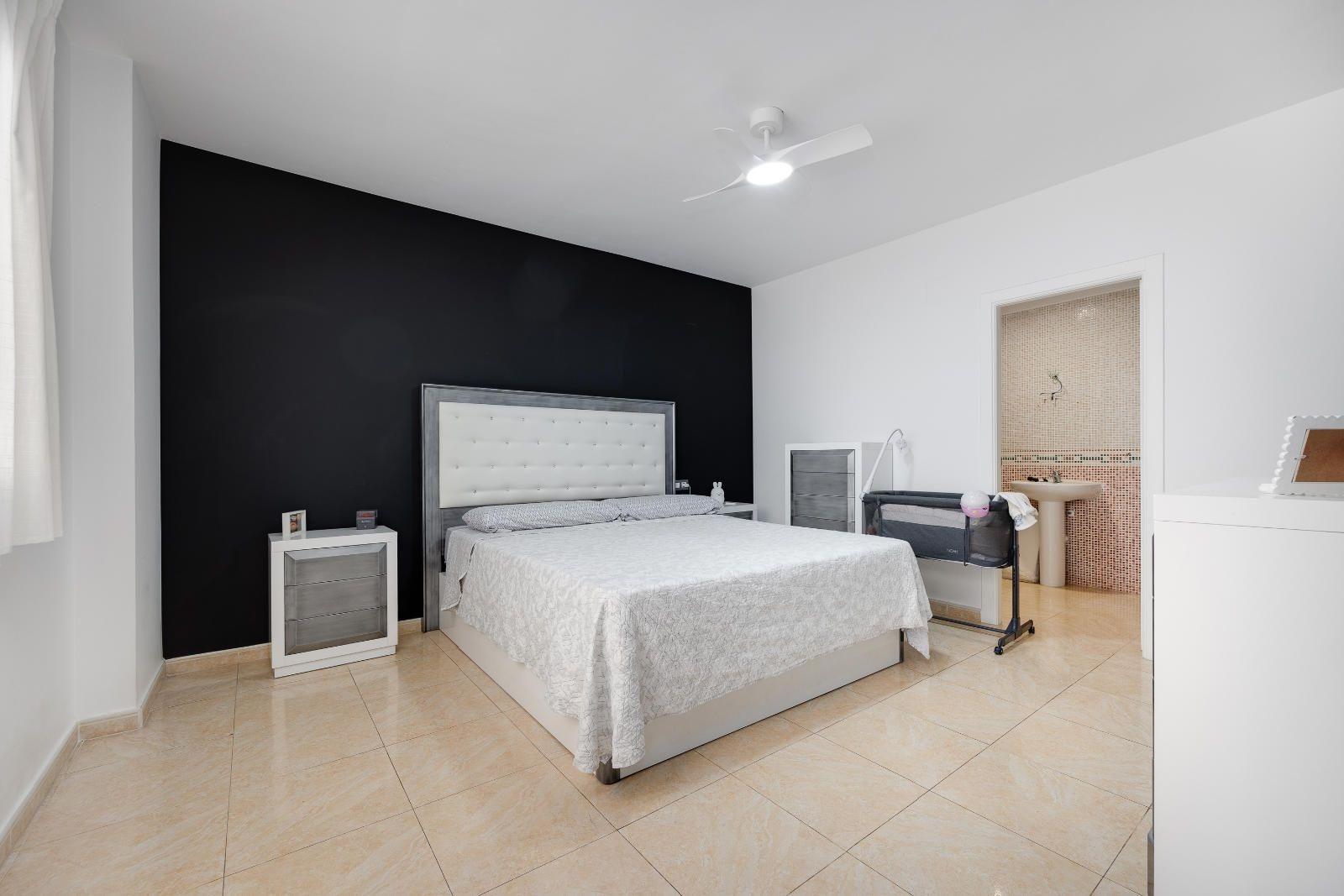 APARTAMENTO DE 3 DORMITORIOS 2 BAÑOS EN TORREVIEJA - foto 21