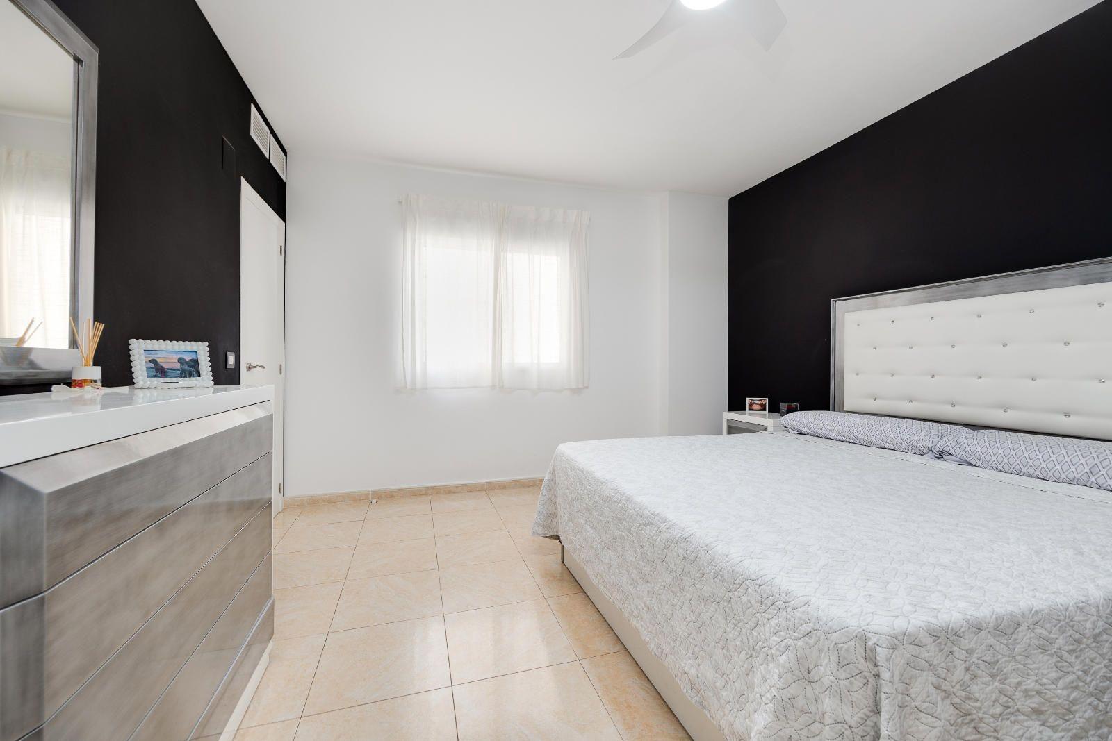 APARTAMENTO DE 3 DORMITORIOS 2 BAÑOS EN TORREVIEJA - foto 22
