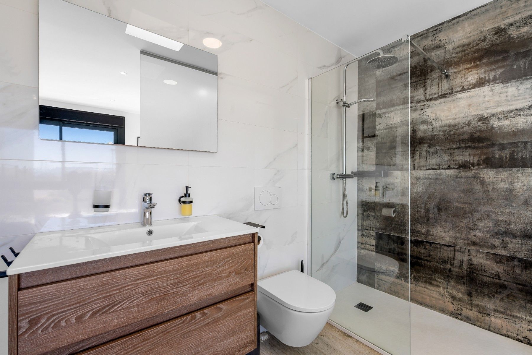 VILLA DE 4 DORMITORIOS Y 3 BAÑOS EN LOS ALCAZARES (ALICANTE) - foto 14