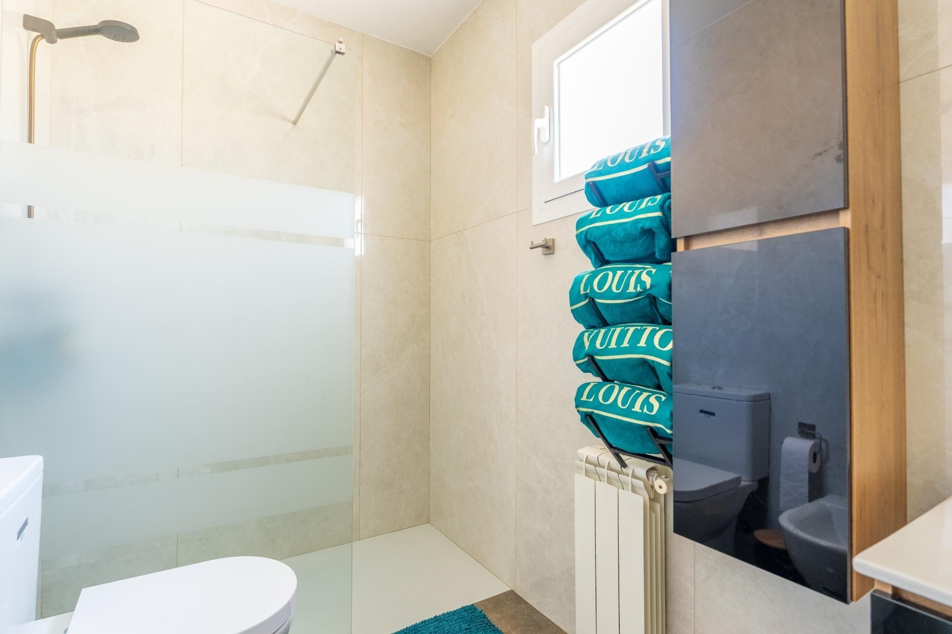 CHALET INDEPENDIENTE DE 3 DORMITORIOS Y 2 BAÑOS EN PUNTA PRI - foto 22