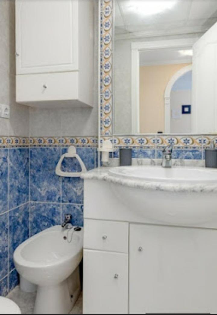 SE ALQUILA POR LARGO TIEMPO APARTAMENTO DE 2 DORM 1 BAÑO POR - foto 8