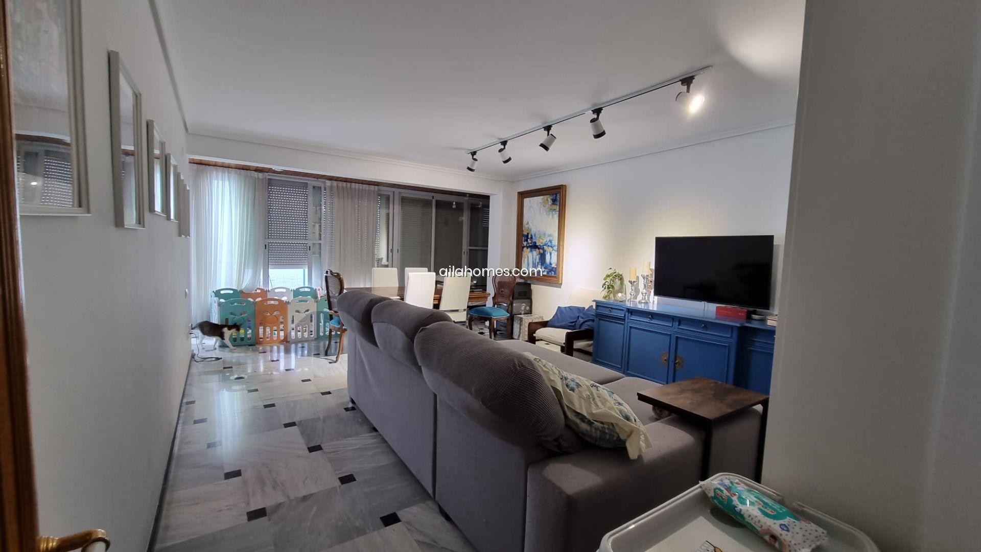 Piso en venta en primera línea playa de Levante - foto 7