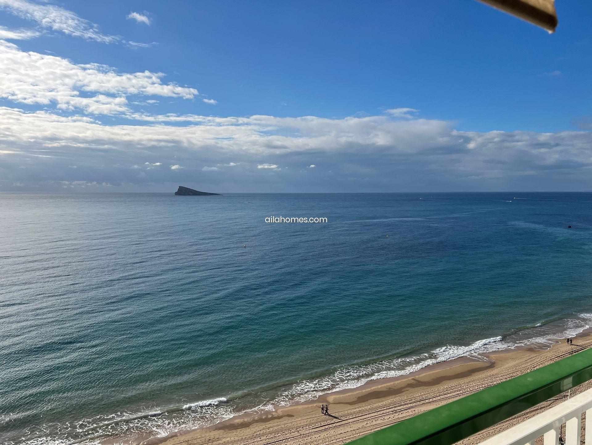 Piso en venta primera Línea Playa Levante