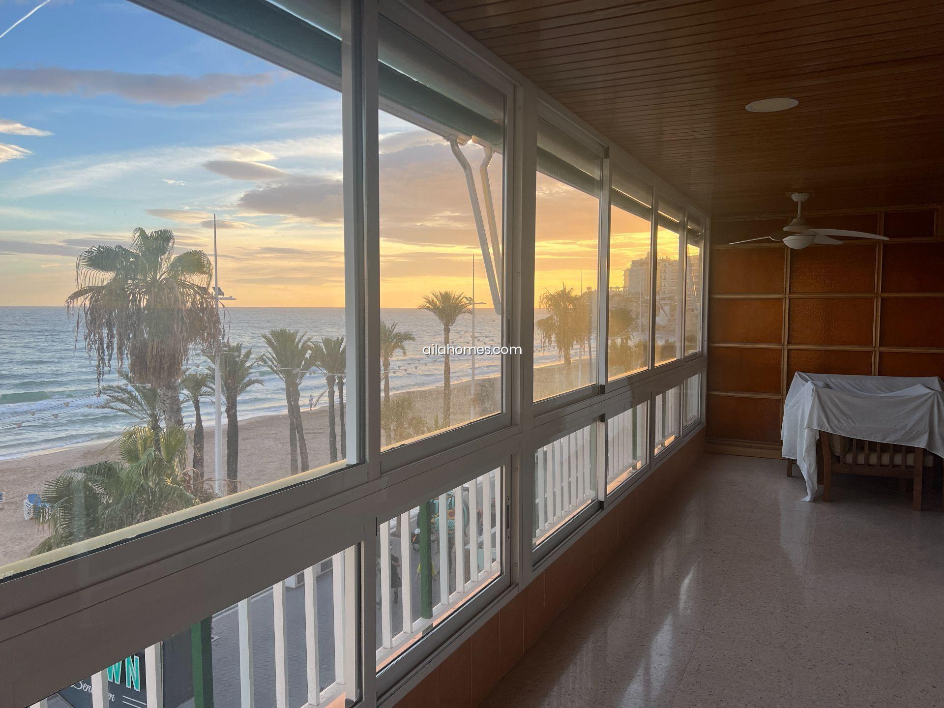 Piso en venta primera Línea Playa Levante - foto 6