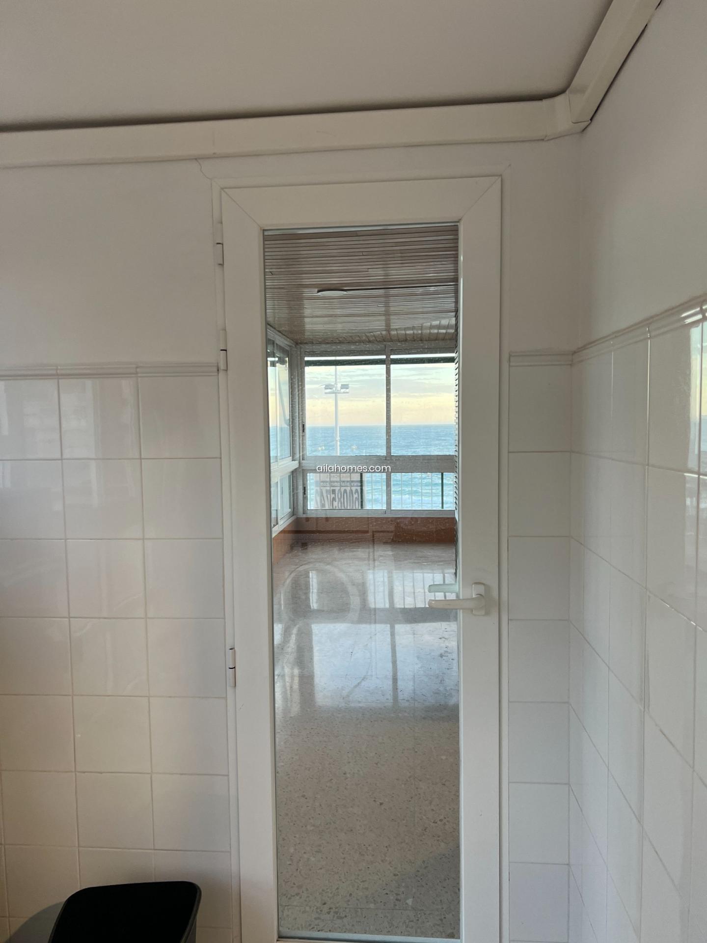Piso en venta primera Línea Playa Levante - foto 10