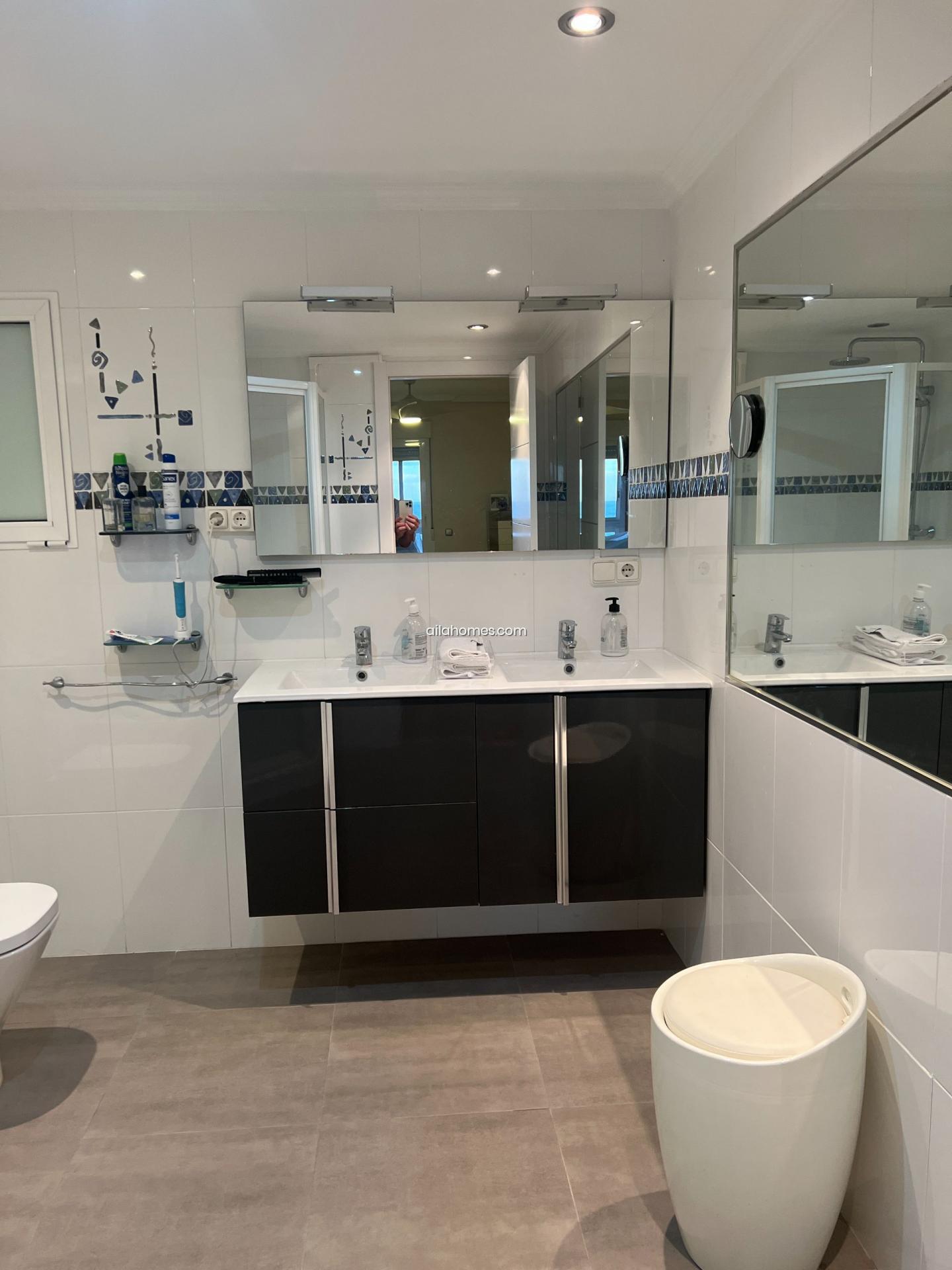 Piso en venta primera Línea Playa Levante - foto 15