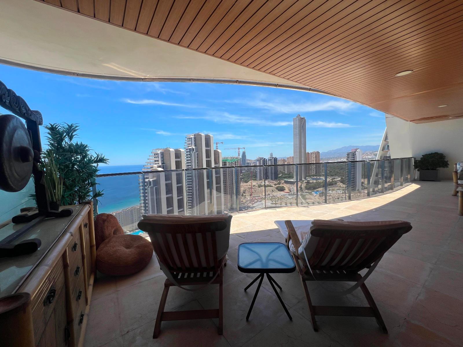 ESPECTACULAR VIVIENDA DE LUJO EN UNA SOLA PLANTA CON VISTAS  - foto 48