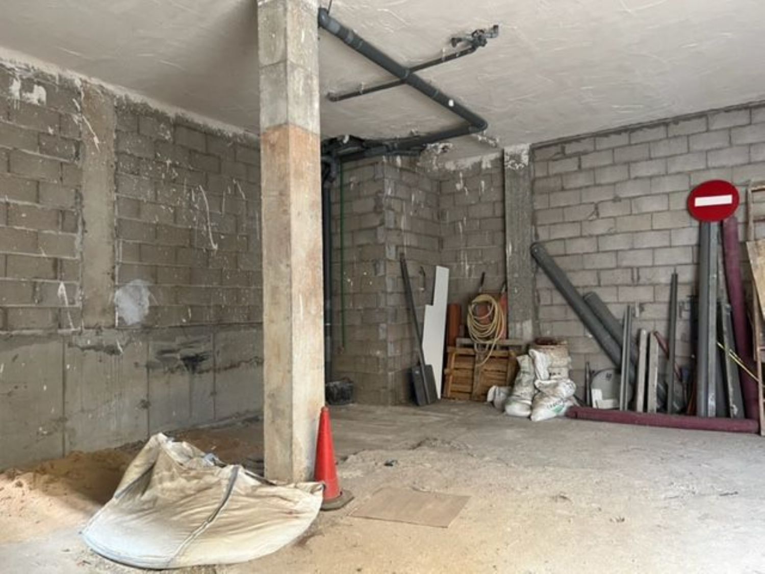 LOCAL A PIE DE CALLE CON GRAN VISIBILIDAD - foto 3