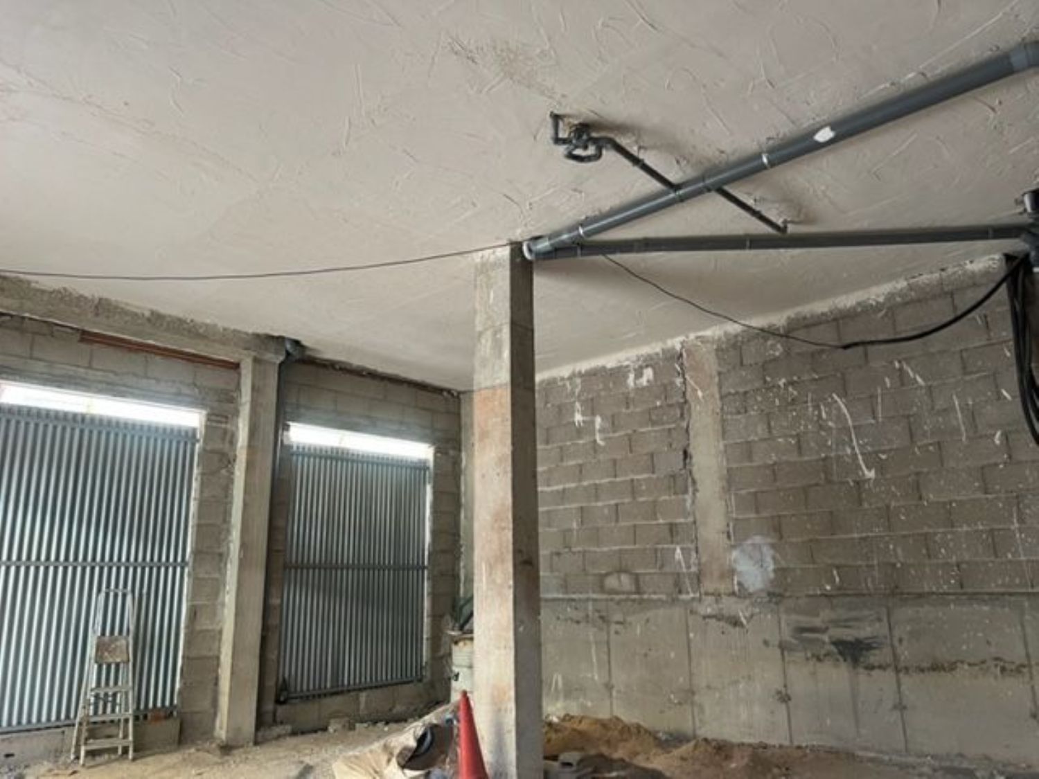 LOCAL A PIE DE CALLE CON GRAN VISIBILIDAD - foto 11