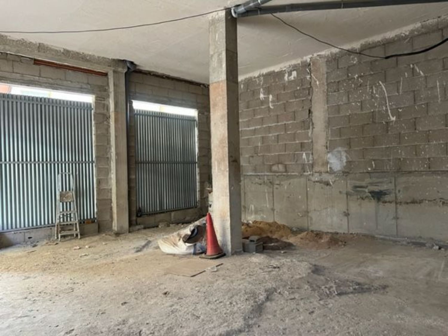 LOCAL A PIE DE CALLE CON GRAN VISIBILIDAD - foto 12