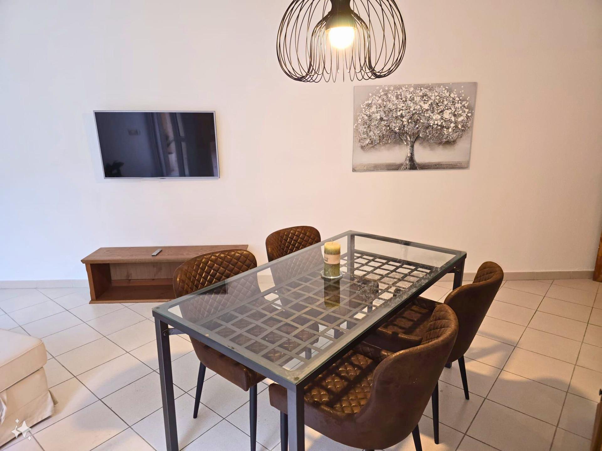 PISO CON AMPLIA TERRAZA EN LAS CANTERAS - foto 9