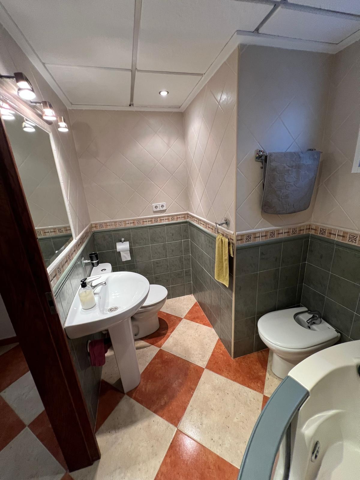 APARTAMENTOS A POCOS METROS DE LA PLAYA - foto 11