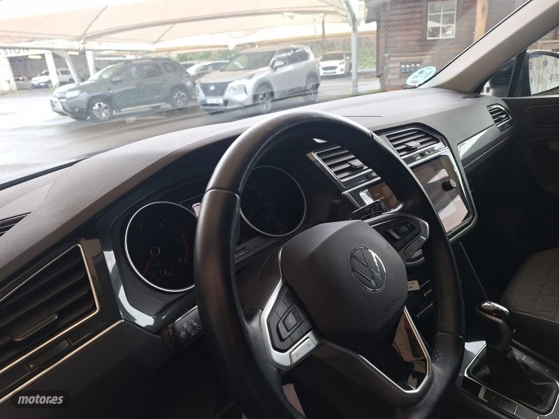 Volkswagen Tiguan - foto 21