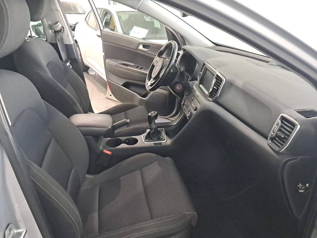 Kia Sportage 1.7 CRDI VGT 115CV Drive 4x2 - foto 9