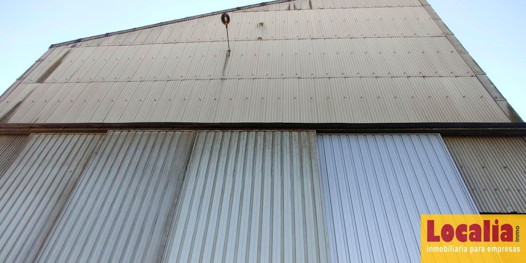 2000 metros de nave en Polígono de Parayas