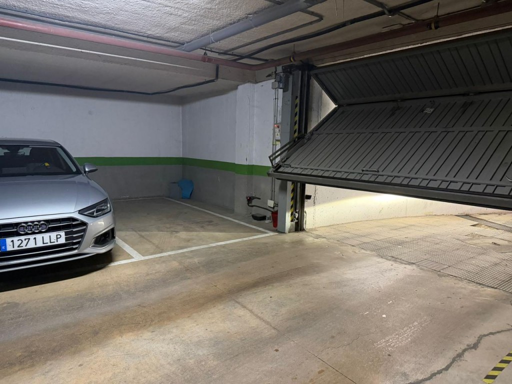 Plaza De Parking en venta en Parla de 10 m2