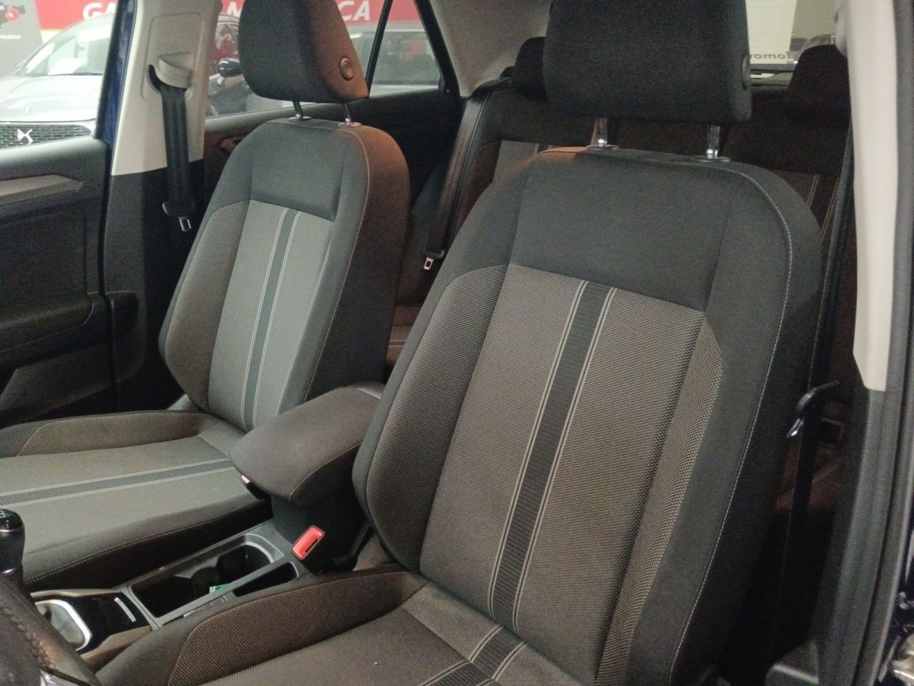 Volkswagen T-Roc Advance - foto 21