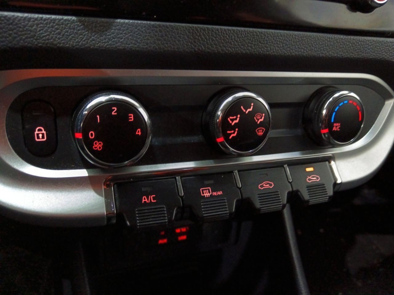 Kia Rio Tech - foto 17