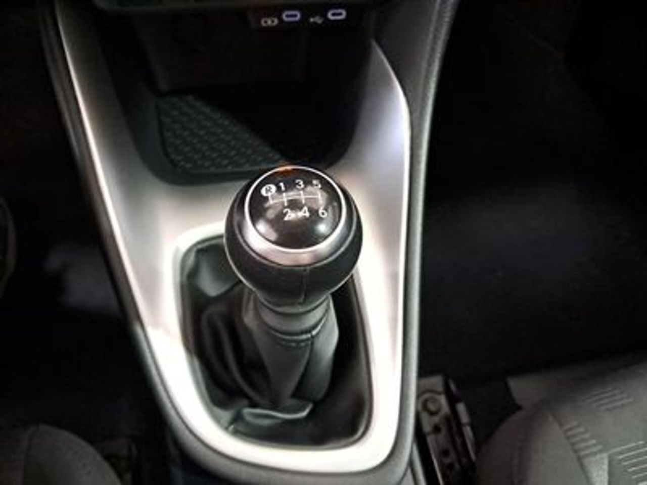 Toyota Yaris 1.5 125 S-Edition - foto 17