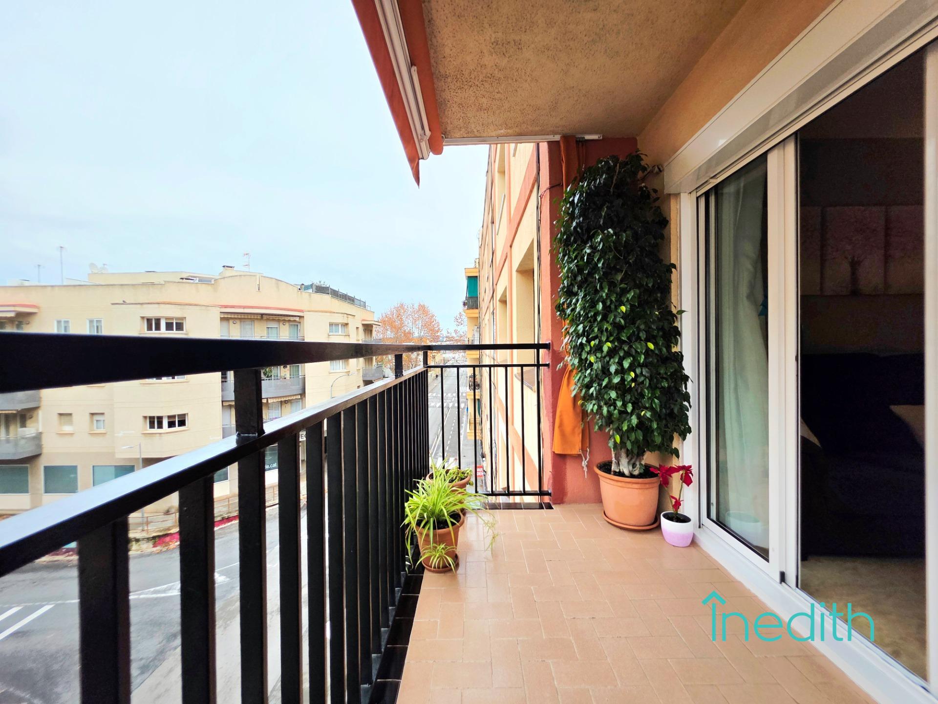 Piso de 4 habitaciones con ascensor en Barri de Mar Vilanova - foto 8