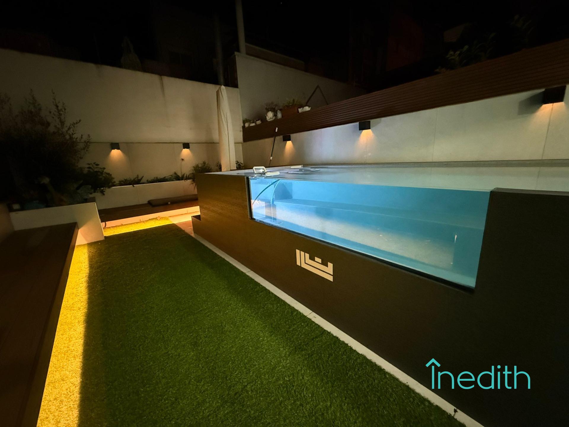 Amplia casa adosada reformada y con piscina,  cerca de todos - foto 3