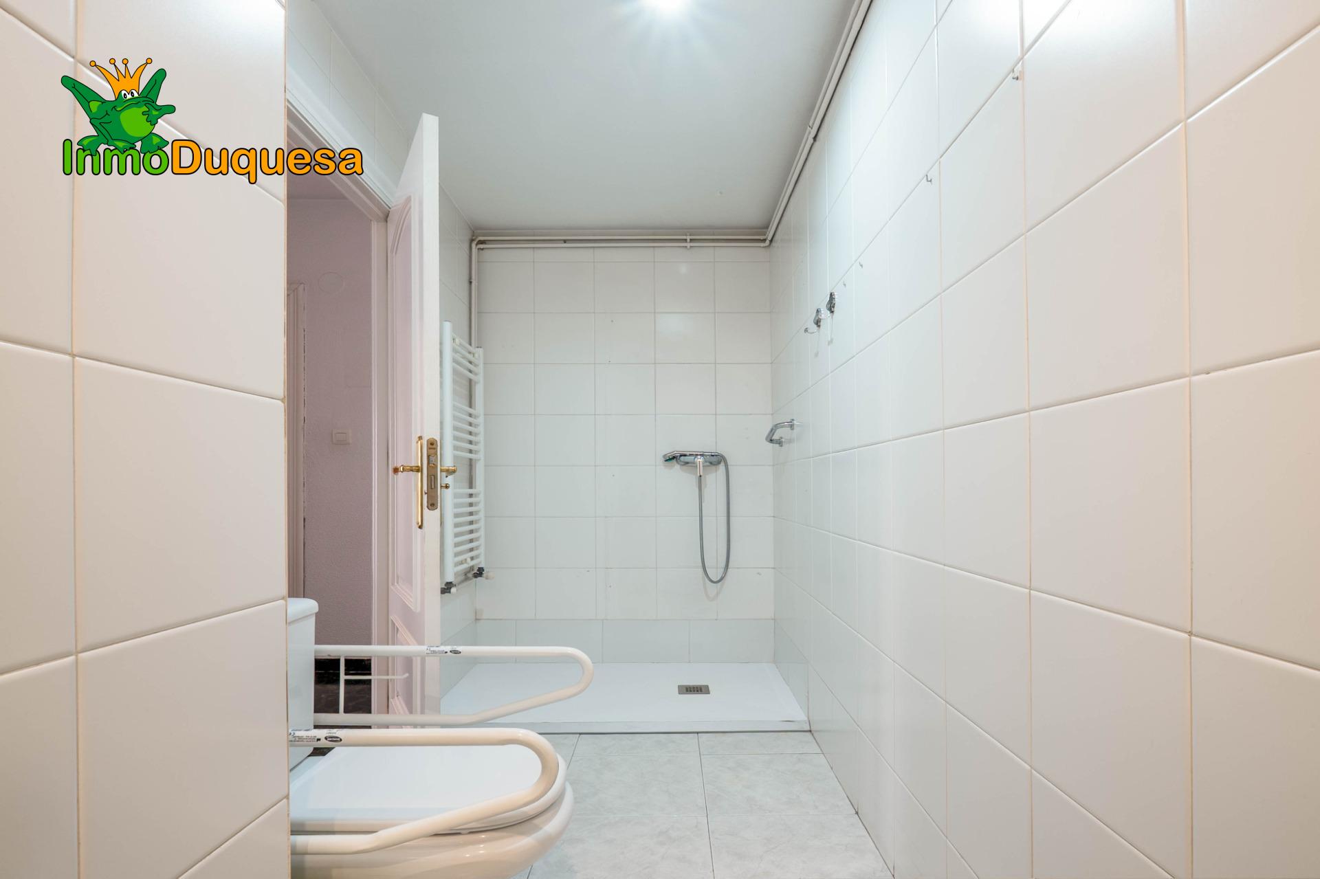 Piso de 4 Dorm. en Pedro Antonio de Alarcón. Con plaza de ap - foto 40